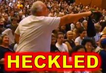 Zohran Mamdani HECKLED by a REAL New Yorker in NYC